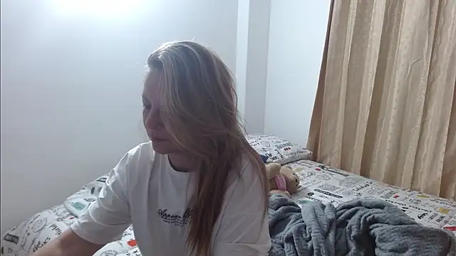 SKY SANZ online show from April 11, 2026, 3:00 am