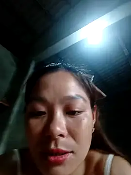 mia0033 online show from May 18, 2026, 5:13 am