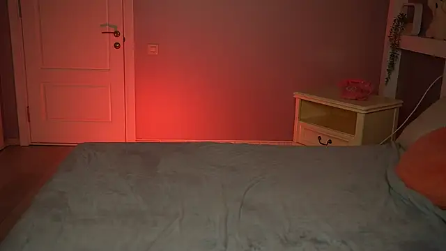 Snapshot of LilElfies chatting on April 9, 2026, 9:53 pm LilElfies online show from April 9, 2026, 9:53 pm