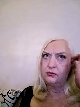 Julia20X online show from April 24, 2026, 12:51 pm