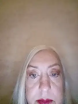 Julia20X online show from May 16, 2026, 9:50 am