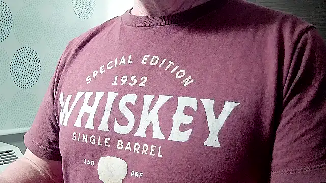 Snapshot of ilundercover chatting on April 16, 2026, 8:37 am ilundercover online show from April 16, 2026, 8:37 am