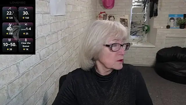 Snapshot of Zuri_Zodiac chatting on April 10, 2026, 8:52 am Zuri Zodiac online show from April 10, 2026, 8:52 am