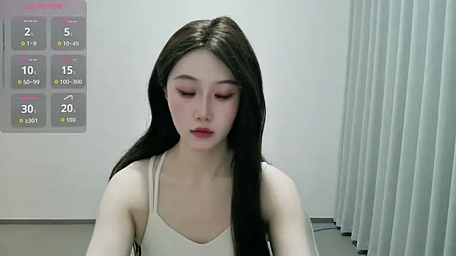 LUNYI-CC online show from May 12, 2026, 12:02 pm