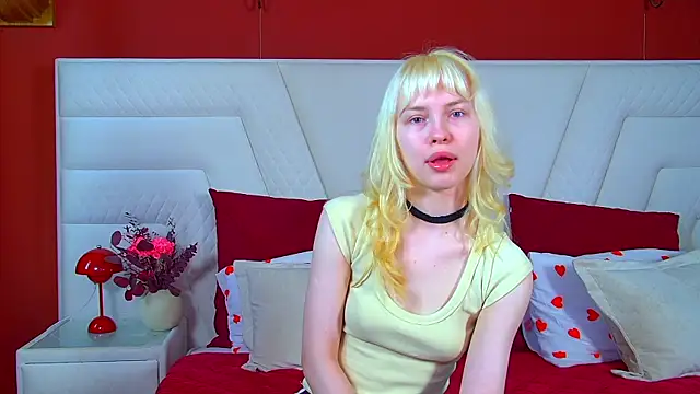 HannahHollis online show from May 26, 2026, 6:20 am