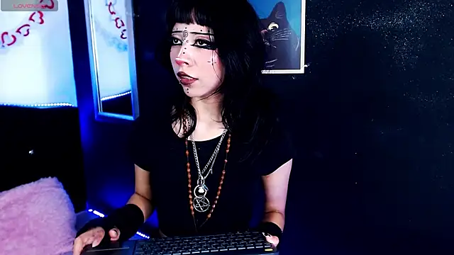 KiomyVamp online show from May 20, 2026, 4:02 pm