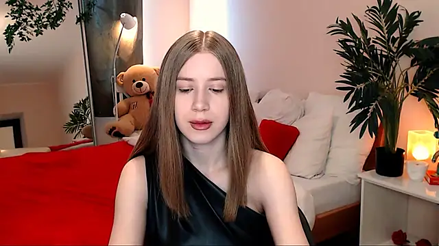 Snapshot of cheeky_chick chatting on May 26, 2026, 1:18 pm cheeky chick online show from May 26, 2026, 1:18 pm