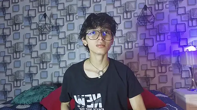 Snapshot of Twink_Sebas7 chatting on April 15, 2026, 12:12 pm Twink Sebas7 online show from April 15, 2026, 12:12 pm