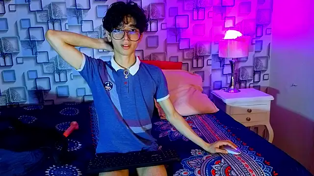 Snapshot of Twink_Sebas7 chatting on April 23, 2026, 12:29 pm Twink Sebas7 online show from April 23, 2026, 12:29 pm
