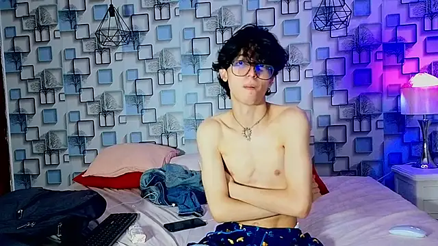 Snapshot of Twink_Sebas7 chatting on May 23, 2026, 12:09 pm Twink Sebas7 online show from May 23, 2026, 12:09 pm