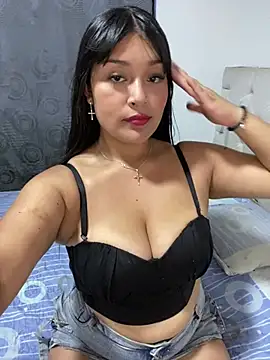 Snapshot of Simplemente_Aurora chatting on April 12, 2026, 10:59 pm Simplemente Aurora online show from April 12, 2026, 10:59 pm