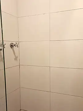 Leilany sexy online show from April 14, 2026, 5:52 pm