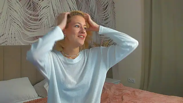 Snapshot of Lizzyvega chatting on April 25, 2026, 4:15 am Lizzyvega online show from April 25, 2026, 4:15 am