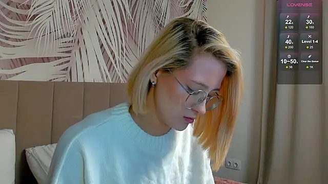Snapshot of Lizzyvega chatting on May 5, 2026, 1:57 am Lizzyvega online show from May 5, 2026, 1:57 am