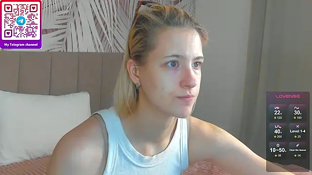 Snapshot of Lizzyvega chatting on May 14, 2026, 1:56 am Lizzyvega online show from May 14, 2026, 1:56 am