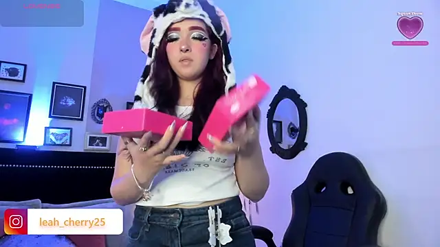 Leah cherry online show from May 22, 2026, 9:42 pm