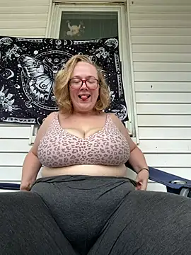 Snapshot of Kenzibb3 chatting on July 7, 2026, 4:00 pm Kenzibb3 online show from July 7, 2026, 4:00 pm