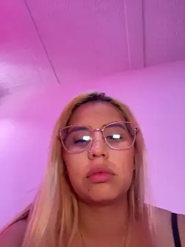 Aliss Taylor1 online show from April 28, 2026, 3:39 pm