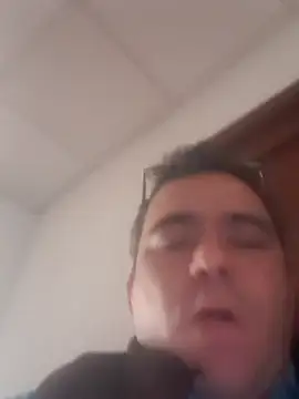 Snapshot of Ismael993A chatting on April 19, 2026, 10:47 am Ismael993A online show from April 19, 2026, 10:47 am