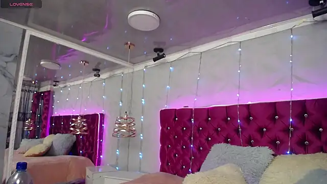 Snapshot of Fire-fergie chatting on April 15, 2026, 8:09 pm Fire-fergie online show from April 15, 2026, 8:09 pm