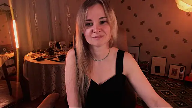 Snapshot of MiaSparkes chatting on June 1, 2026, 11:12 am MiaSparkes online show from June 1, 2026, 11:12 am