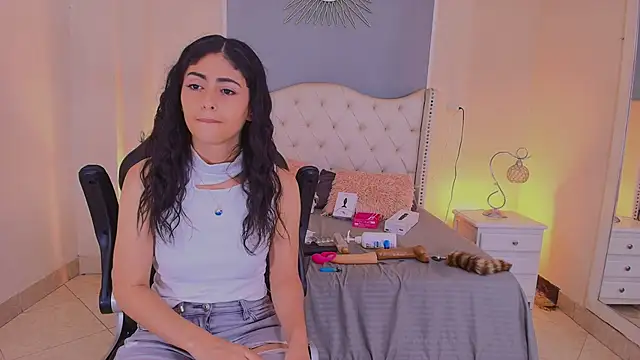 elizabeth santos1 online show from June 18, 2026, 9:09 am