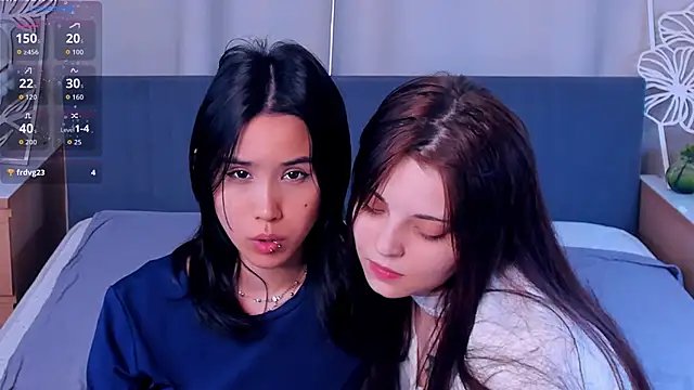 Snapshot of ReynaGrinvalsky chatting on April 21, 2026, 8:31 am ReynaGrinvalsky online show from April 21, 2026, 8:31 am