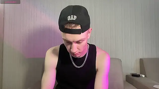 Snapshot of Travis_Gracile chatting on April 24, 2026, 9:34 am Travis Gracile online show from April 24, 2026, 9:34 am