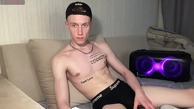 Snapshot of Travis_Gracile chatting on May 14, 2026, 7:09 pm Travis Gracile online show from May 14, 2026, 7:09 pm