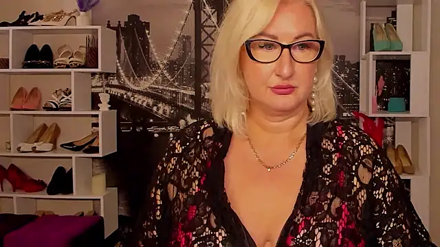 DianaFrances online show from June 2, 2026, 11:12 am