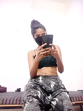 Riya cum66 online show from April 25, 2026, 8:39 am