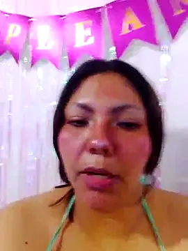 Izel  online show from May 19, 2026, 1:56 am