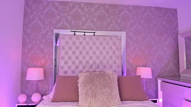 Snapshot of NatashaMilley chatting on April 24, 2026, 3:42 am NatashaMilley online show from April 24, 2026, 3:42 am