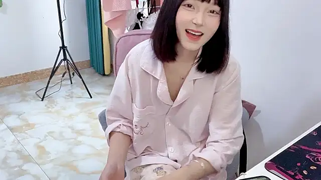 Kaixin-baobao online show from April 26, 2026, 8:01 am