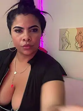 Snapshot of megan_purpura chatting on April 29, 2026, 5:30 pm megan purpura online show from April 29, 2026, 5:30 pm