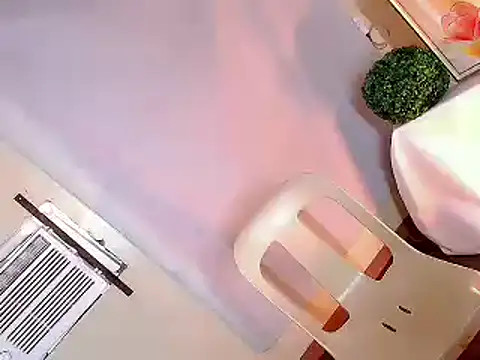 urcutie ellexxx online show from June 11, 2026, 2:53 am