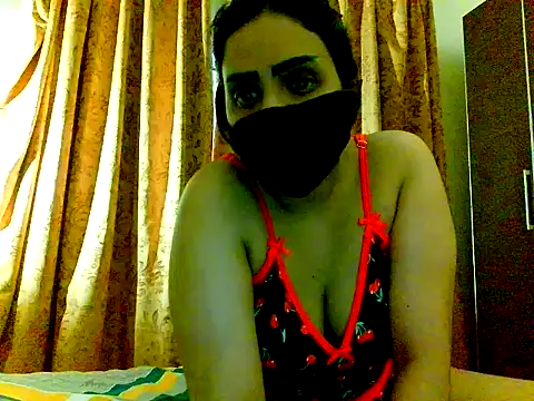 Ladyhunder99 online show from April 30, 2026, 11:16 am