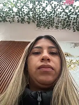Kimmiebellarie online show from June 13, 2026, 12:25 pm
