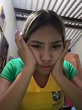 Kimmiebellarie online show from June 14, 2026, 2:24 am
