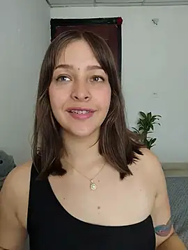 Snapshot of Mari_Rouse chatting on May 5, 2026, 3:31 pm Mari Rouse online show from May 5, 2026, 3:31 pm