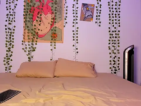 JaxJinx online show from April 14, 2026, 12:38 am