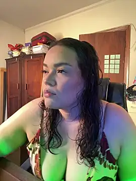 dayanestephany1 online show from April 19, 2026, 5:34 pm