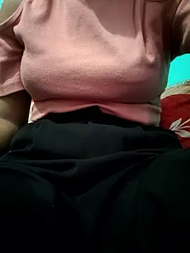 Snapshot of Liviya__225__ chatting on April 15, 2026, 6:42 am Liviya 225 online show from April 15, 2026, 6:42 am