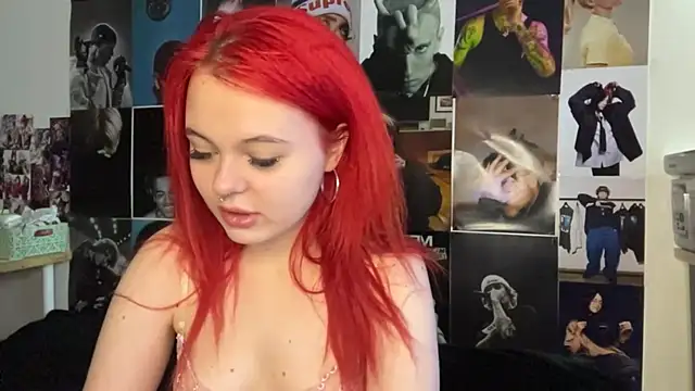 Snapshot of LaineRivett chatting on April 15, 2026, 1:40 pm LaineRivett online show from April 15, 2026, 1:40 pm