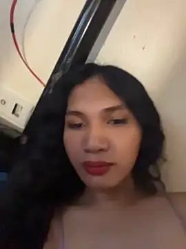 slutty aki online show from June 13, 2026, 3:26 am