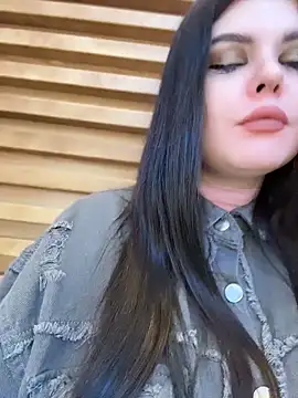 Snapshot of AmeliaBronze chatting on April 16, 2026, 7:20 am AmeliaBronze online show from April 16, 2026, 7:20 am