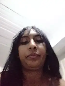 Snapshot of MELIZ_QUEEN chatting on May 18, 2026, 11:43 pm MELIZ QUEEN online show from May 18, 2026, 11:43 pm