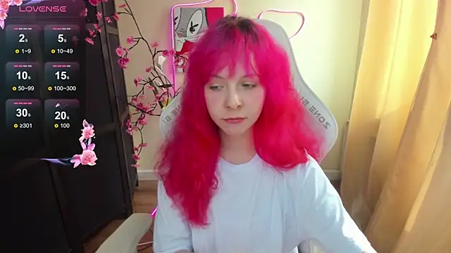 Snapshot of InfernoKitten chatting on April 21, 2026, 1:42 am InfernoKitten online show from April 21, 2026, 1:42 am