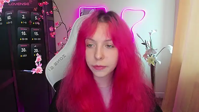 Snapshot of InfernoKitten chatting on May 6, 2026, 1:03 am InfernoKitten online show from May 6, 2026, 1:03 am