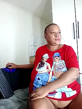 BUSTYQUEEN56  online show from April 20, 2026, 7:11 am